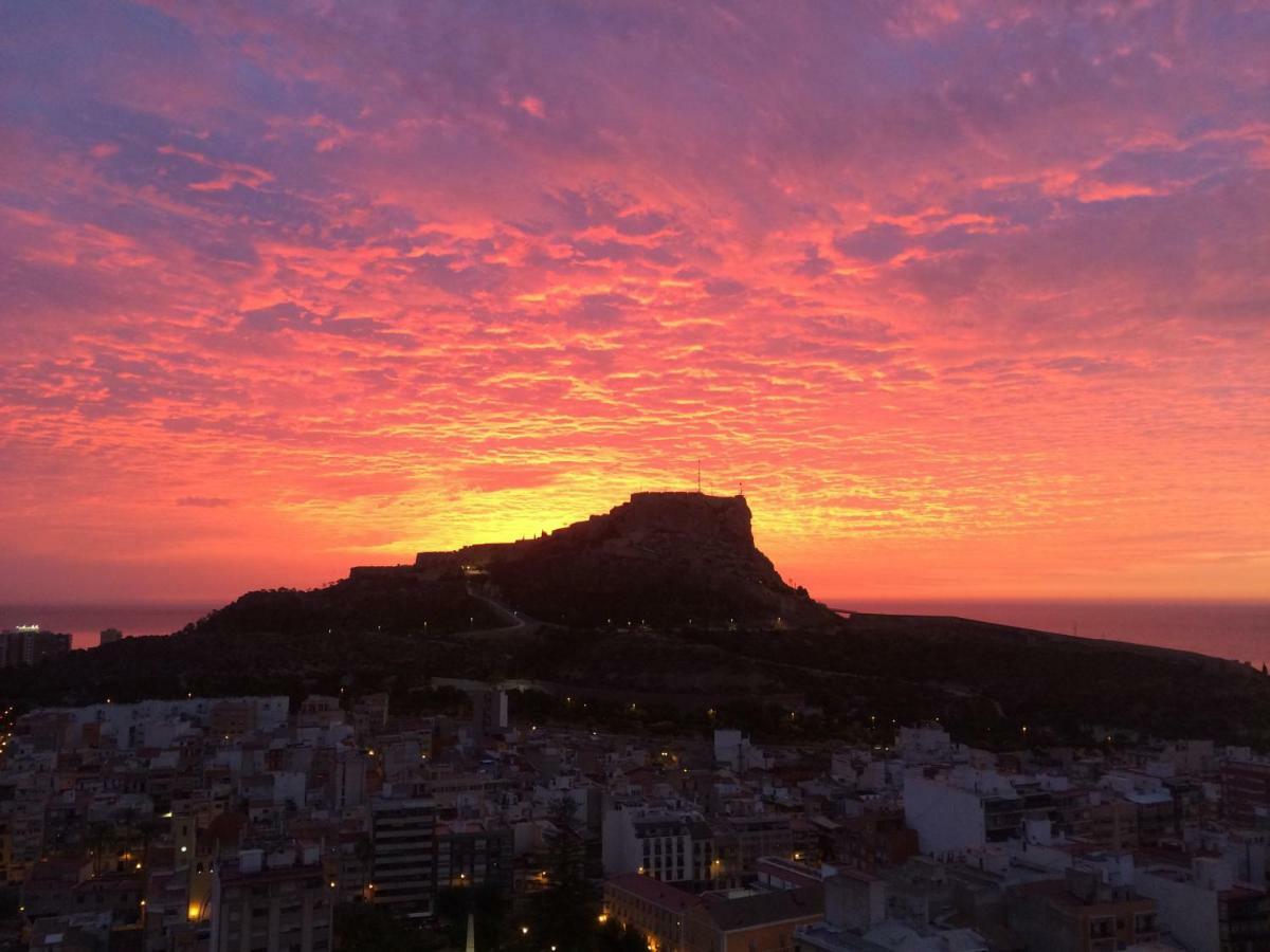 Suite Sun And Sea Alicante Bagian luar foto